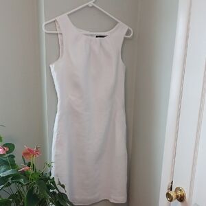 Saint Tropez West, Sz 6, Elegant, Pure White, Sleeveless Linen Sheath Dress.